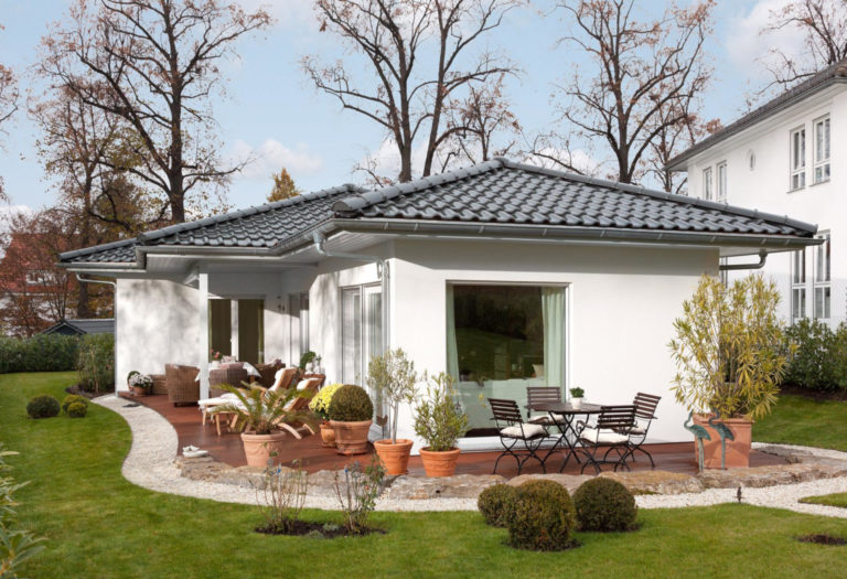 Bungalow mit ueberdachter Terrasse