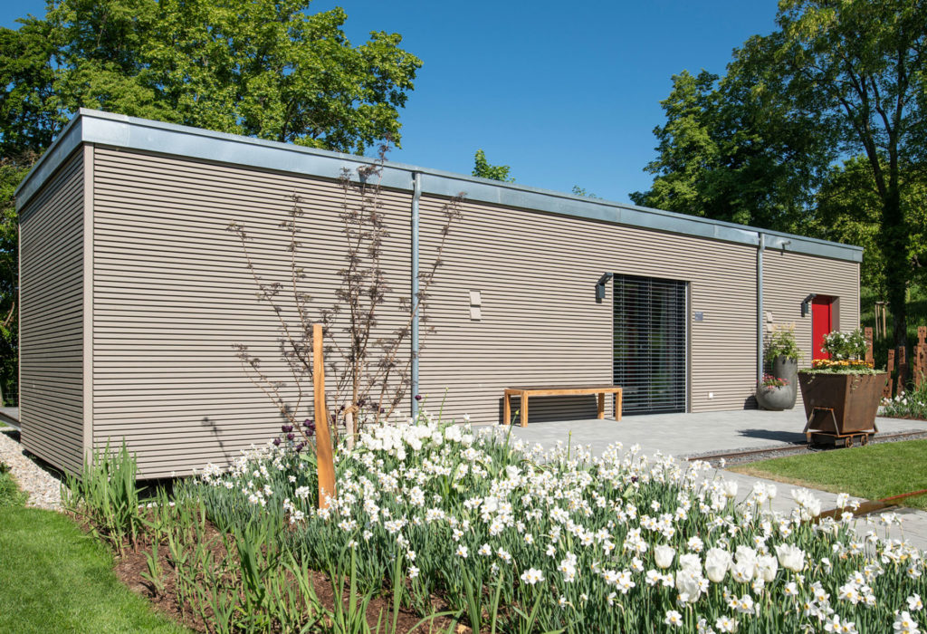 Tiny House mit Lamellenfassade