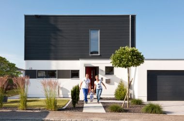 Kleines, modernes Bauhaus als Fertighaus